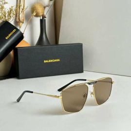 Picture of Balenciga Sunglasses _SKUfw54044901fw